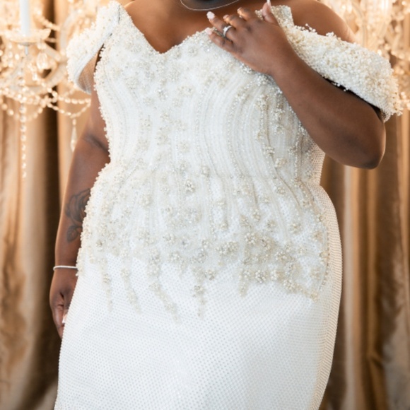 Dresses & Skirts - White wedding dress